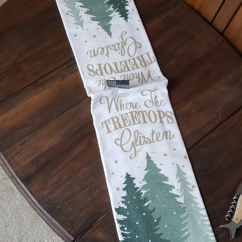 NWT Robert Stanley Christmas Kitchen Hand Towel